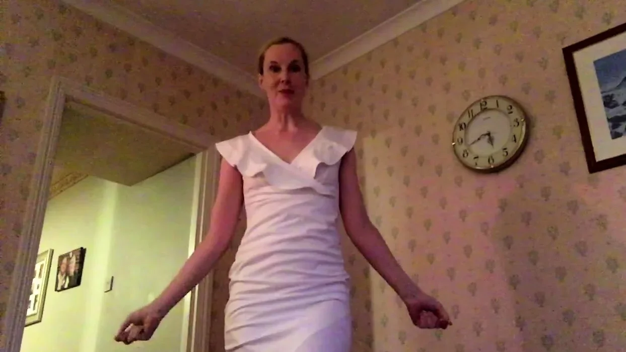 amateur blonde solo webcam
