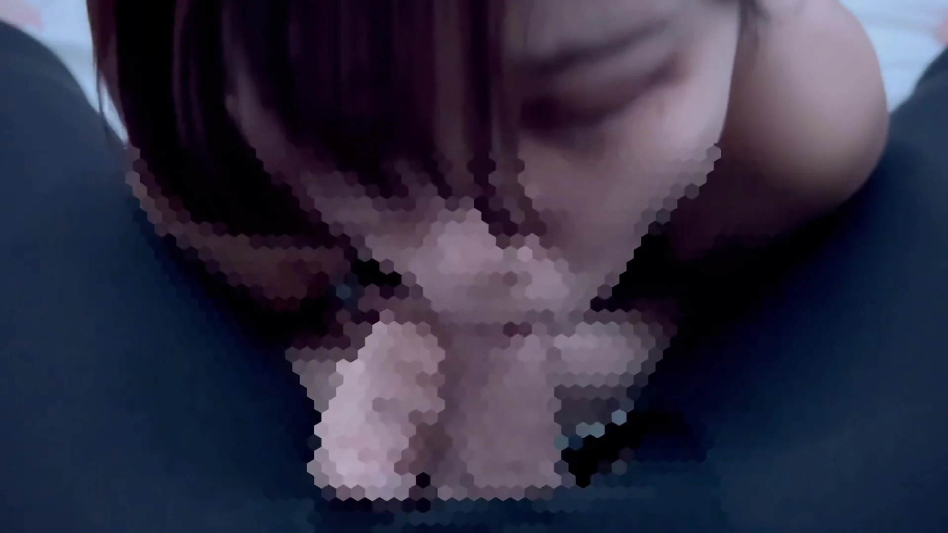 たっふりの唾液て音を立てなからエロチンホをしゃふり尽くしちゃう Cum In Mouth Swinger