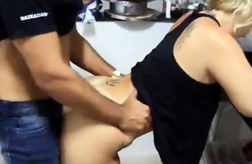 COROA LOIRA AGUENTANDO O TRANCO