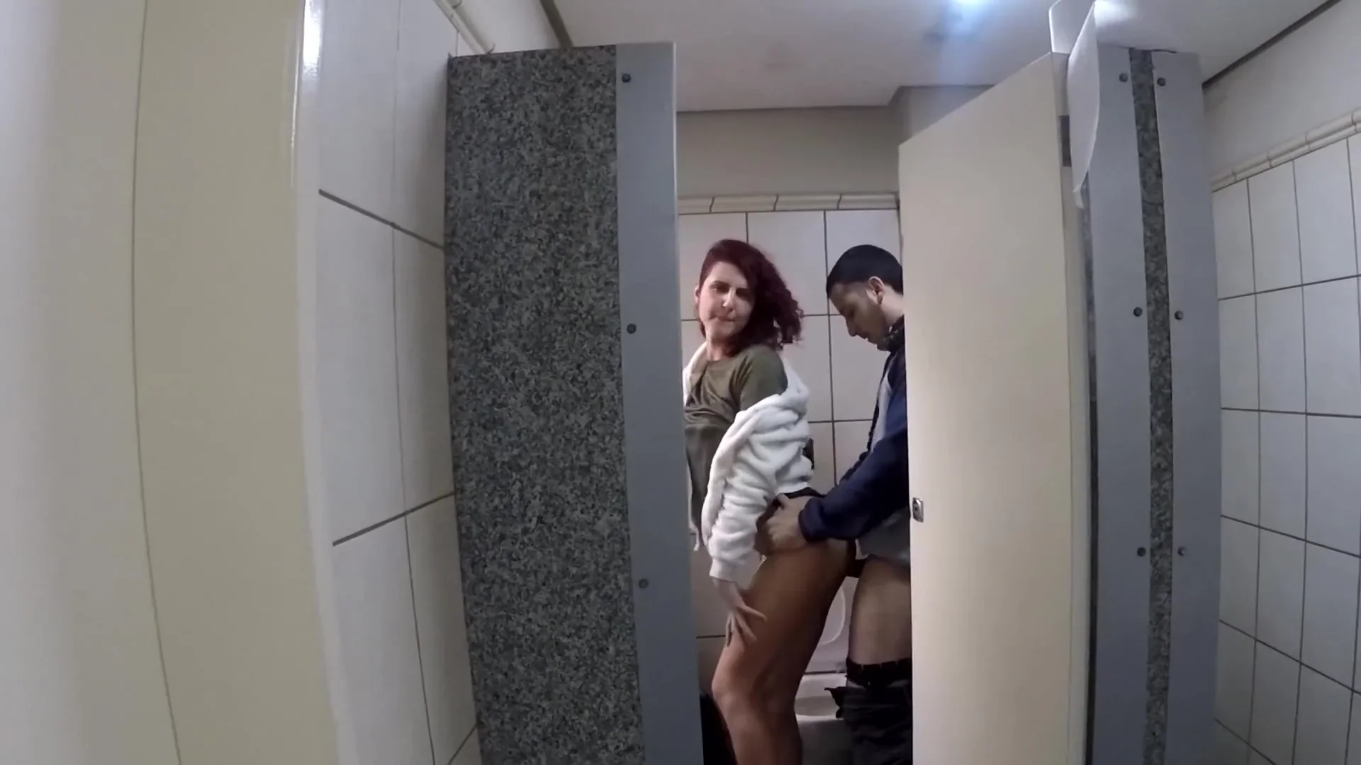 Aproveitei A Quarentena Que Esta Tudo Deserto E Fiz Sexo Dentro De Um Banheiro Publico