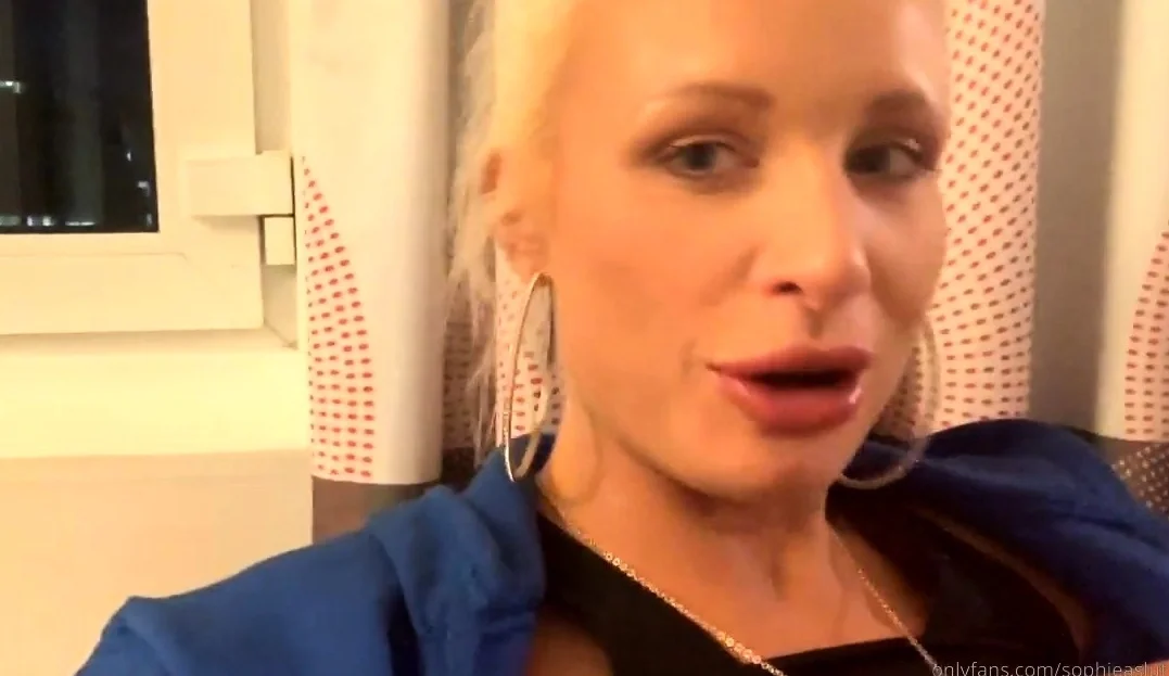 Amateur Blonde With BIG BOOBS Hot Free Cam Show