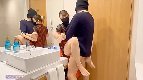 ホtルの脱衣所てsex鏡に映る女子かめちゃエロかった最後は立ハックて果てたsex At The Hotel Dressing Room