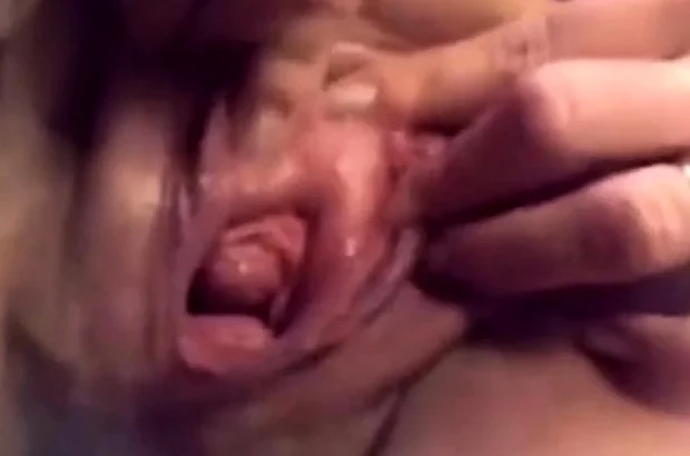 Granny pussy masturbation