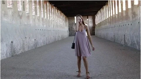 The Sexy Tourist - Vanesa