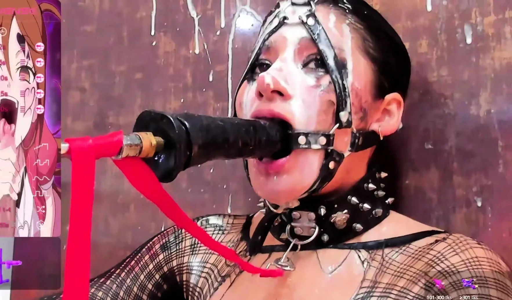 Close up amateur beauty uses her toy to masturbates