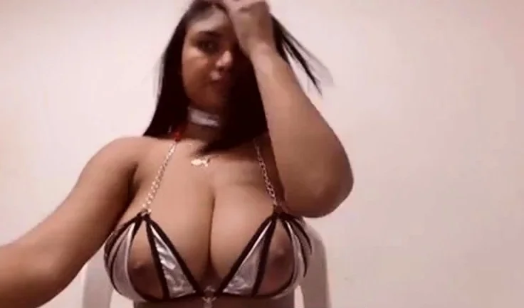 Sexy webcam latina big tits tease big nipples