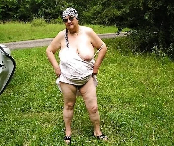 ILOVEGRANNY Busty old hairy ladies with squirty pussies