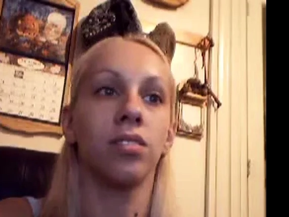preggo blonde wiht big areols