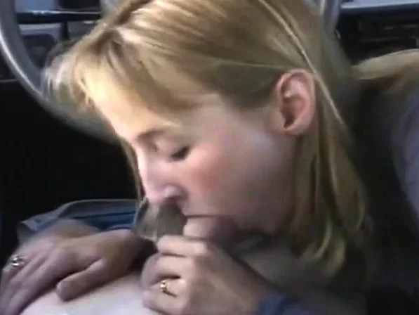 Blowjob in the car and cumshot in the mouth
