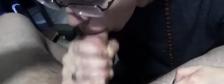 Homemade blowjob from girl swallows