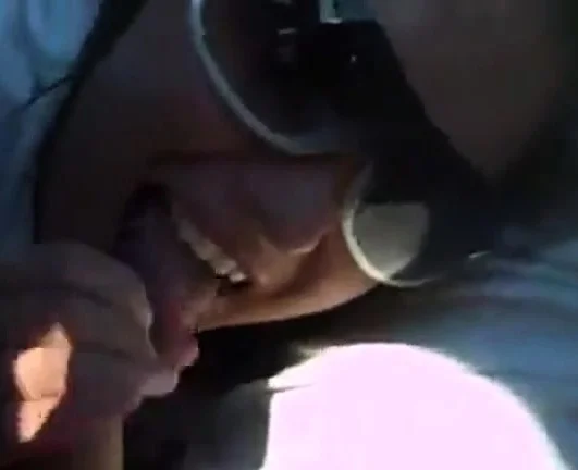 Cum Swallowing while driving On The Highway