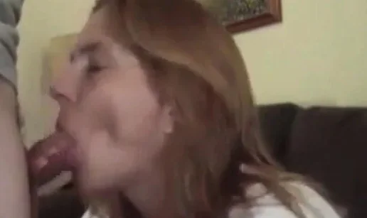 Girl Gives the Perfect Blowjob