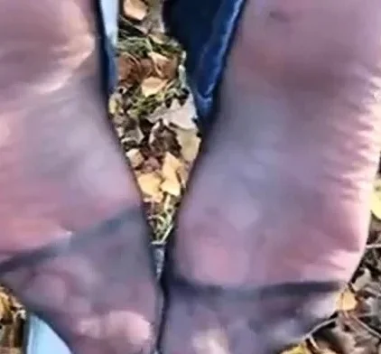 Sperma auf Deutsch Nylon Sohlen MILF