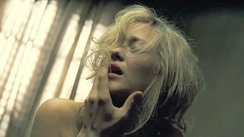 Marion Cotillard - La Boite Noire (2005)