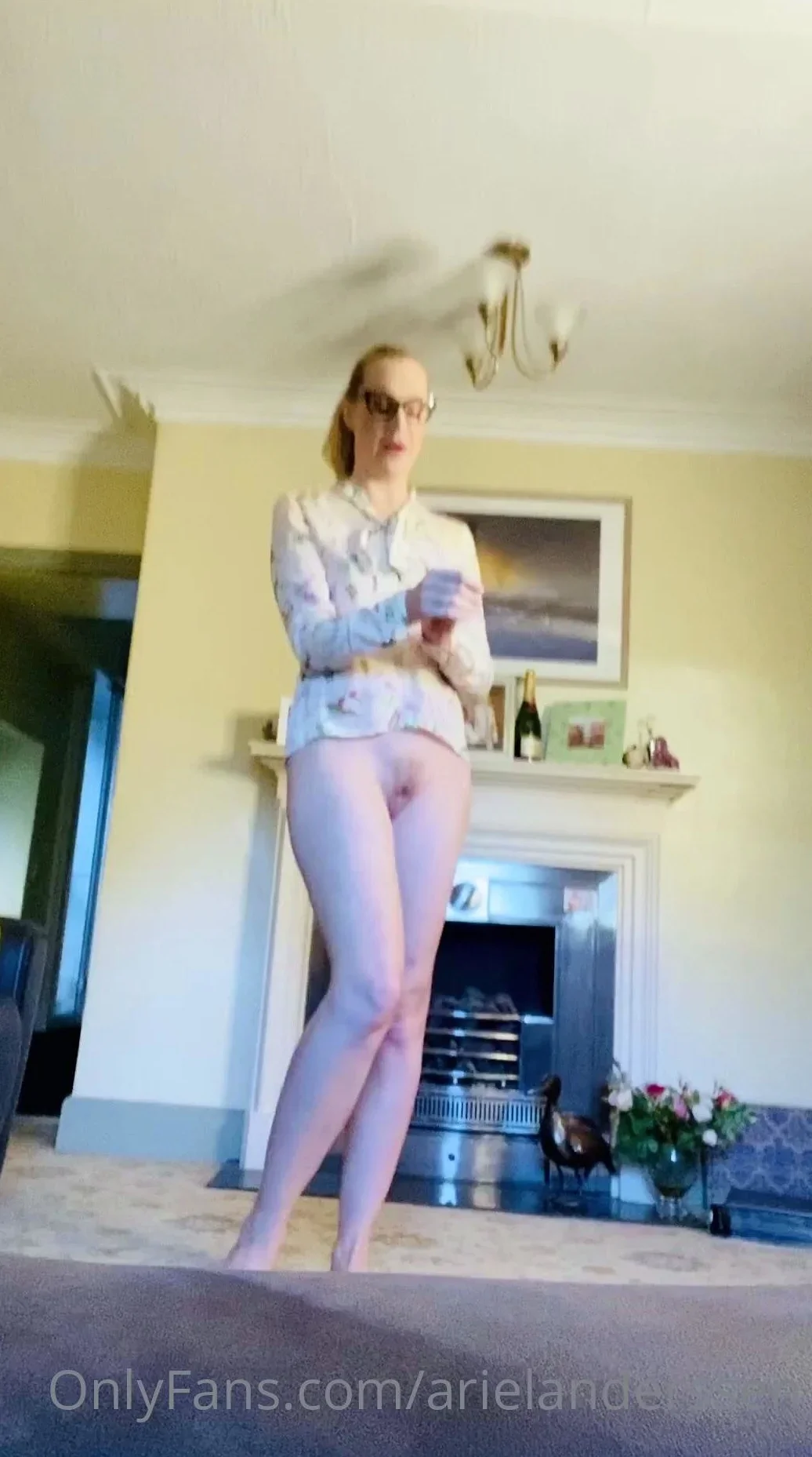 Amateur blonde teen fucks pussy and ass with toy