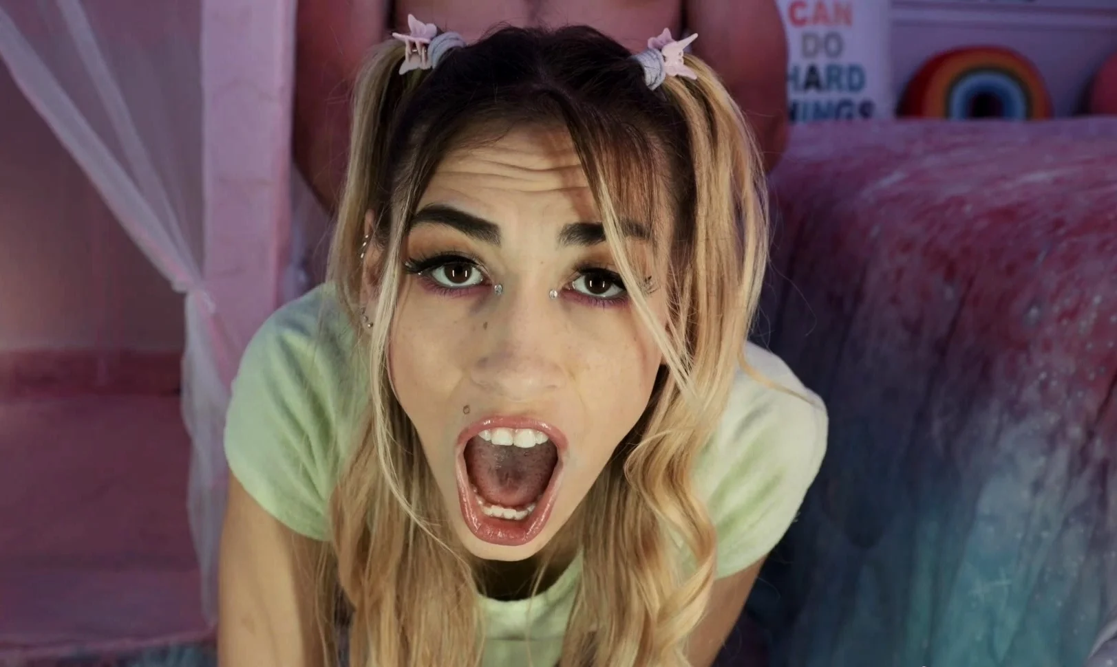INSERTED Delilah Day shows off her pink