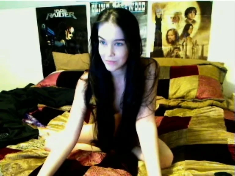 Amateur Webcam Teen Masturbates And Teases