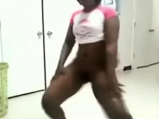 BLACK GIRL DANCING NUDE