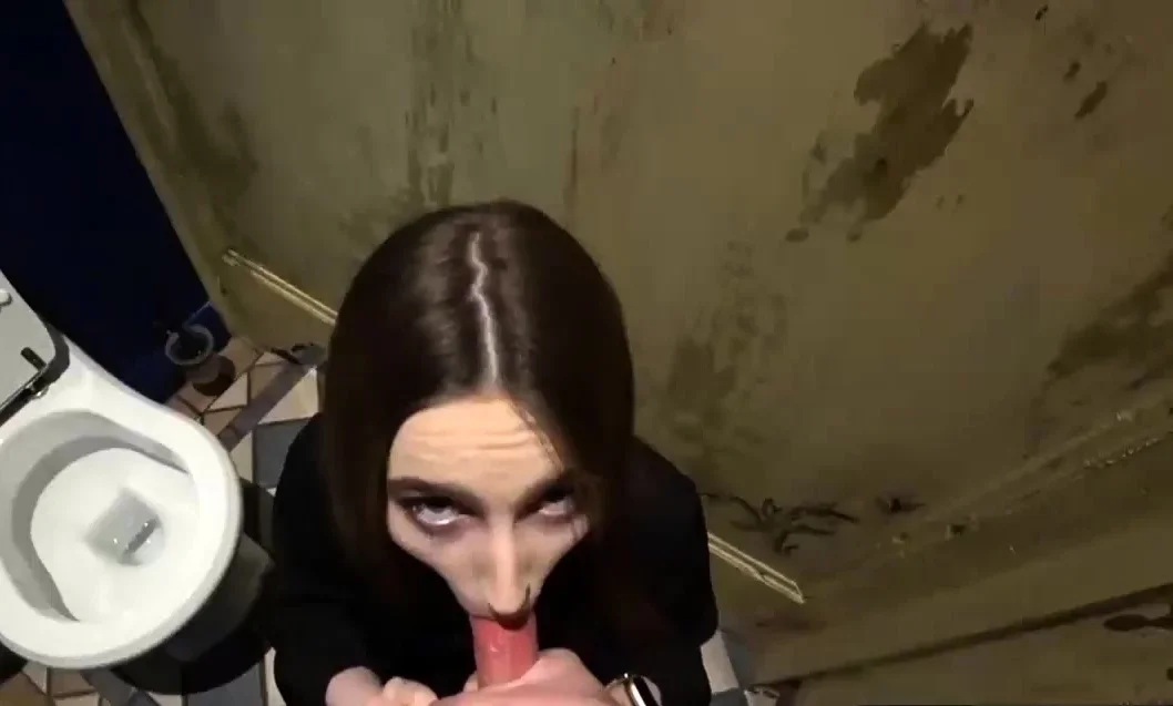 Secret Blowjob and Hard Fuck after dinner p1