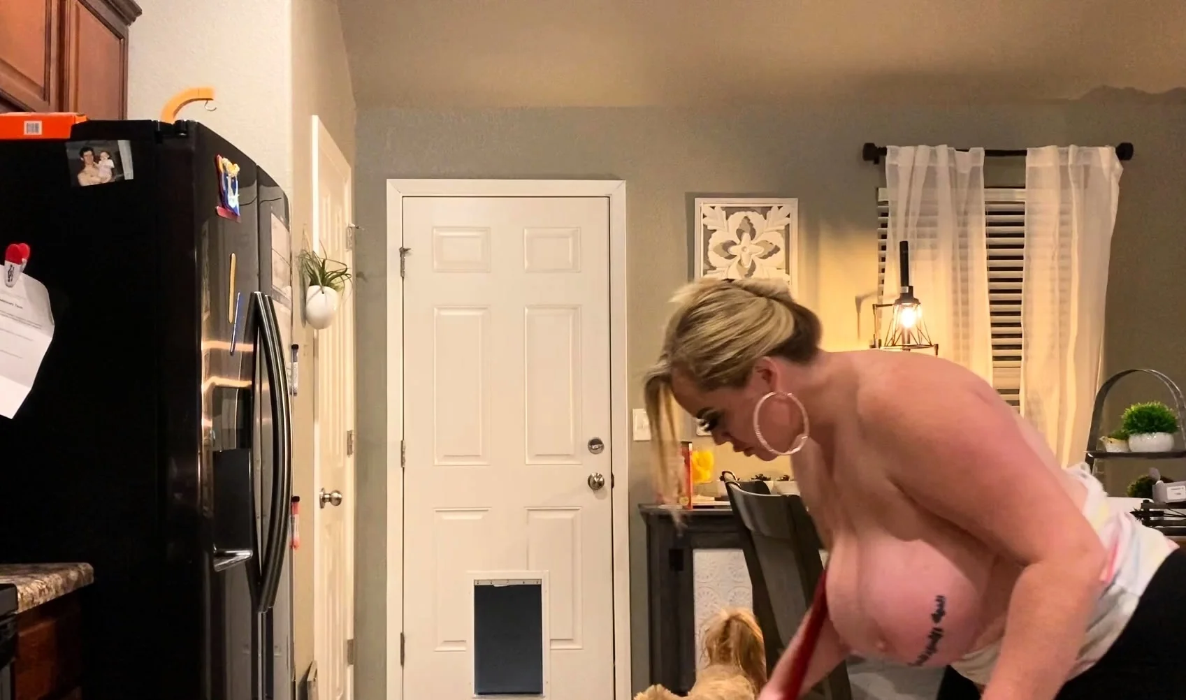 Amateur Blonde With BIG BOOBS Hot Free Cam Show