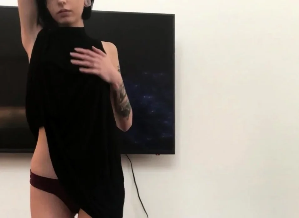 Blonde teen in solo action with her pussy