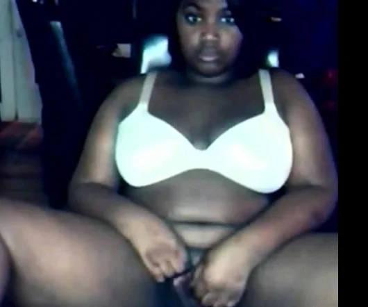 Teen Ebony Babe in Webcam - negrofloripa