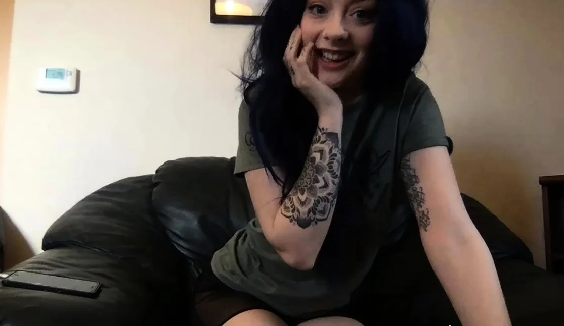 Brunette Solo Webcam Masturbation