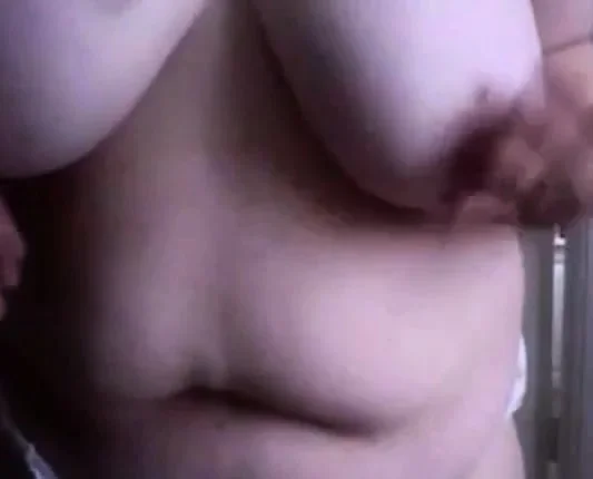 BBW plays for her cam