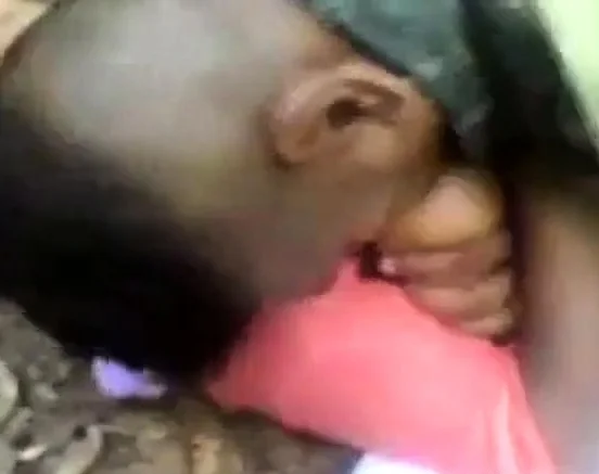 Sri Lankan women fuck in the jungle
