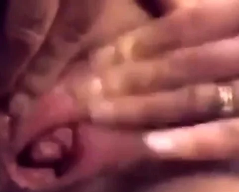 Granny pussy masturbation
