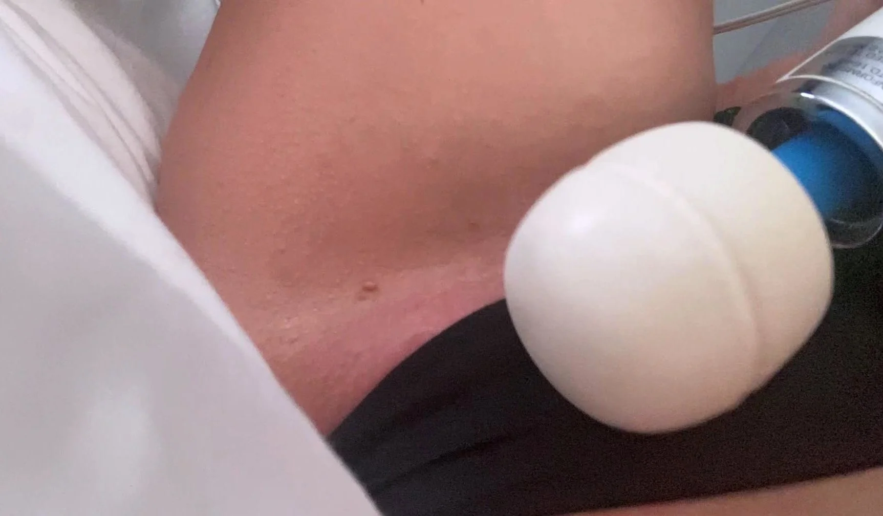 Gorgeous close up solo pussy toying from sexy solo stunner