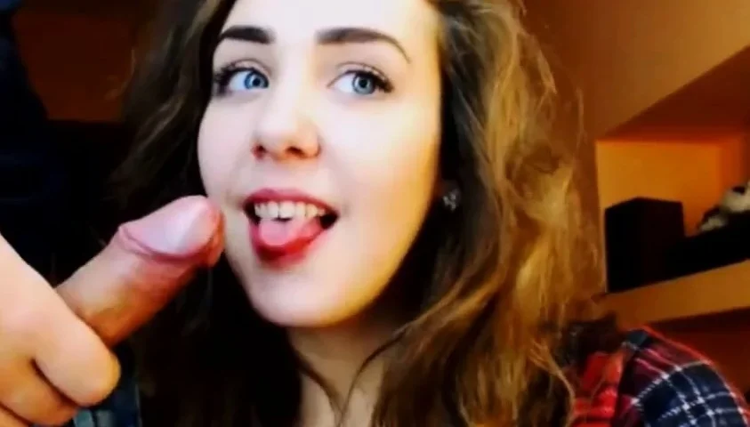 Hot Cute Teen Sucks Cock On Webcam