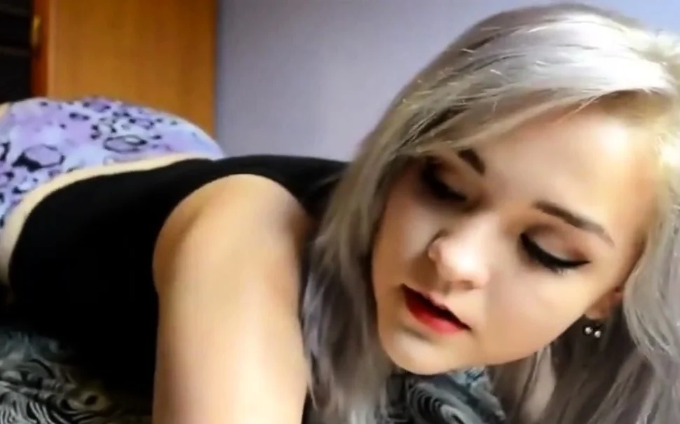 Pretty girl farting