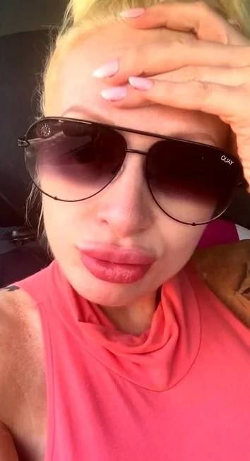 Lovely Blonde With Tight Pussy Masturbate Solo
