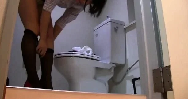 Amateur Asian Couple Frigging On Cam