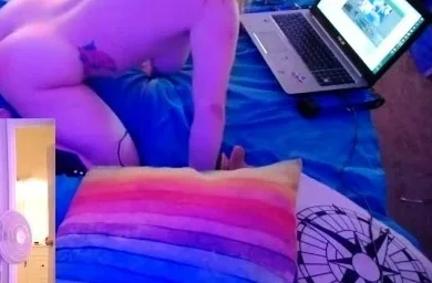 Pretty redhead webcam masturbation show