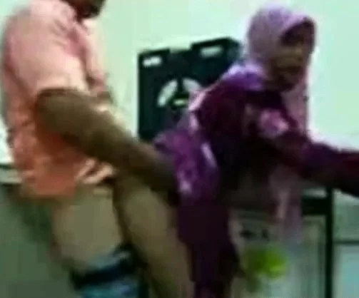 Amateur Asian Couple in the X-Ray Room