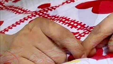 HAZUKI Shizuka on the bed