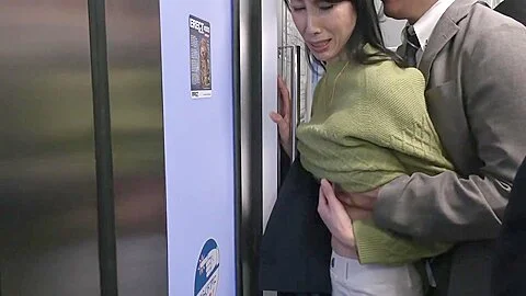 人妻痴漢電車～さわられた五十路～　鶴川牧子 15 Min