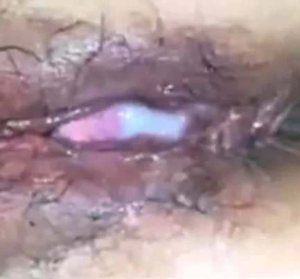 Girl pays plumber