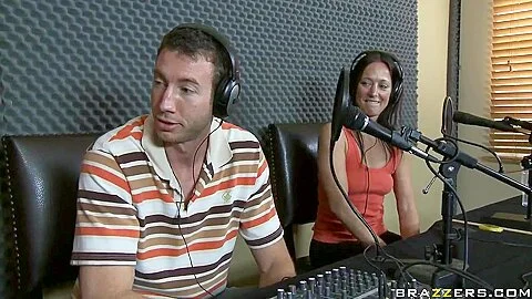 Jordan Ash has a guest Sophia Lomeli in his studio