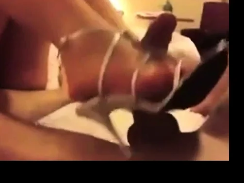 Cul d une belle mature offert a l hotel