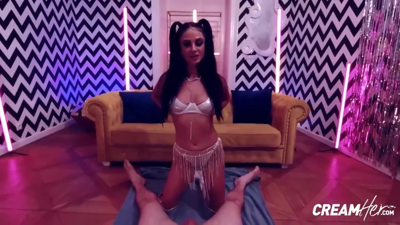 Teen 18+ Trailer