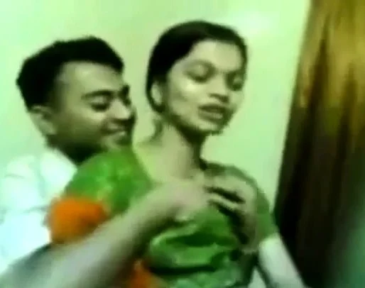 Homemade clip with Indian GF's boobs