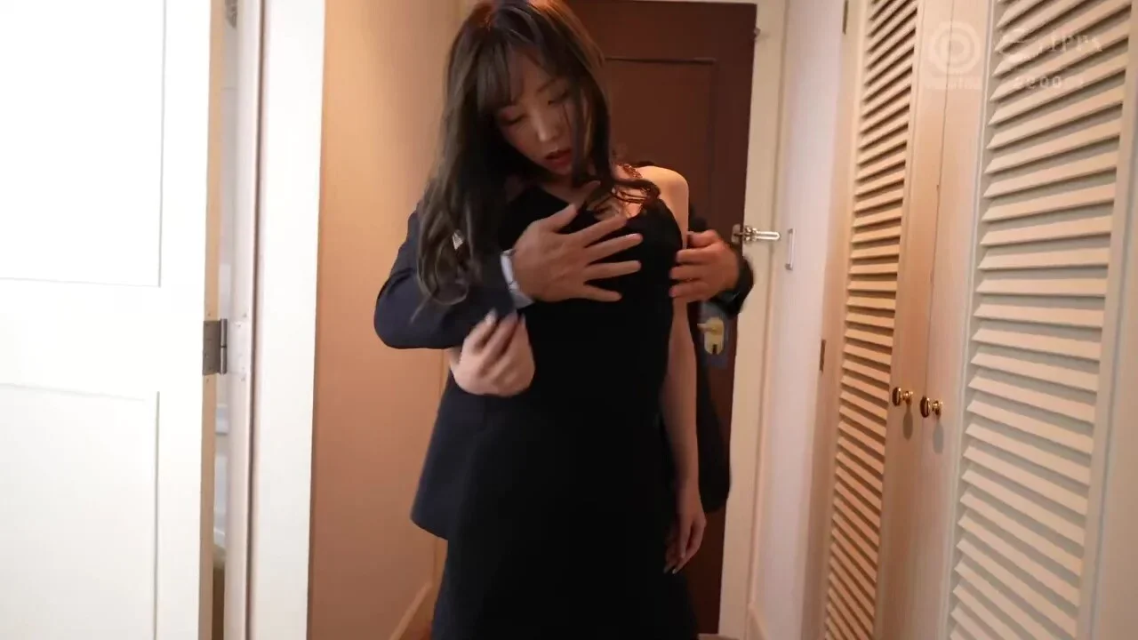 0008677_突き上げ騎乗位 可愛い 美人などが含まれている