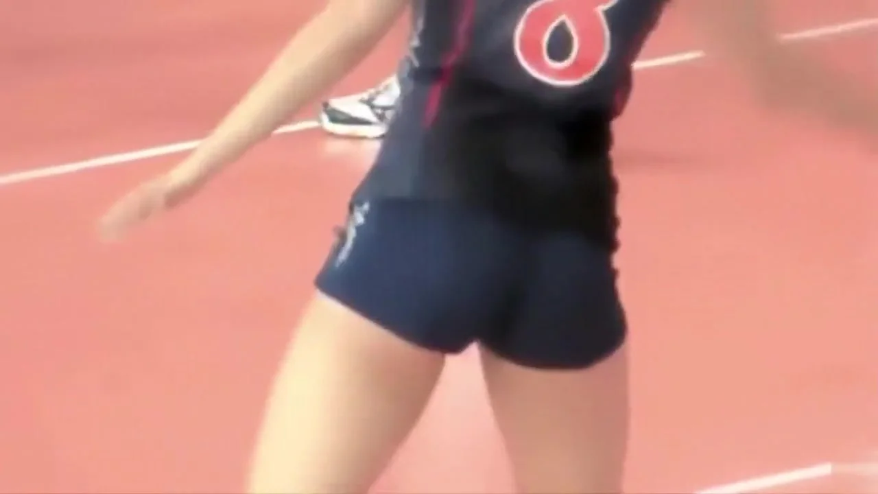 Gorgeous volleyball players show off their round butts