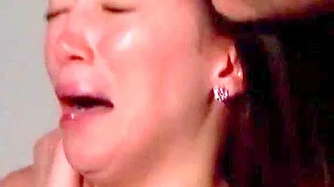 Ladron violando a una ciega que esta sola en casa