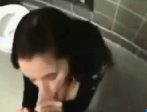 Amateur babe fucked in public toilet