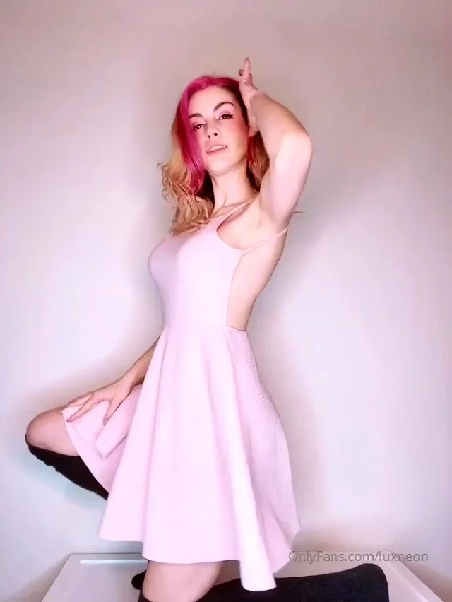 Hot Webcam Babe Loves Dildo Anal Masturbation