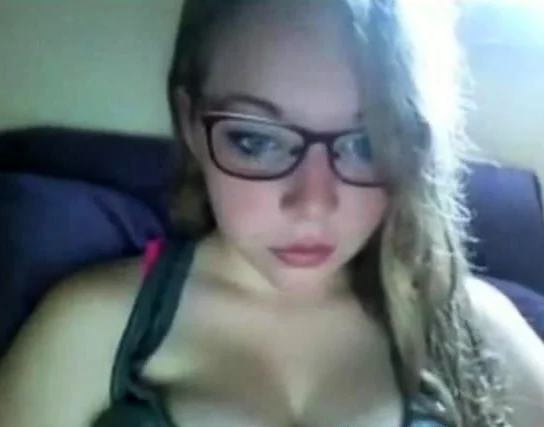 teen plays on cam